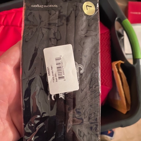 Takashi Murakami Kaikai Kiki Amabie Facemask - Picture 3 of 3